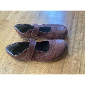 Halsa ALOE  Women's Mary Jane Shoes Dk. Cherry Size 8.5M Cottagecore Minimalist